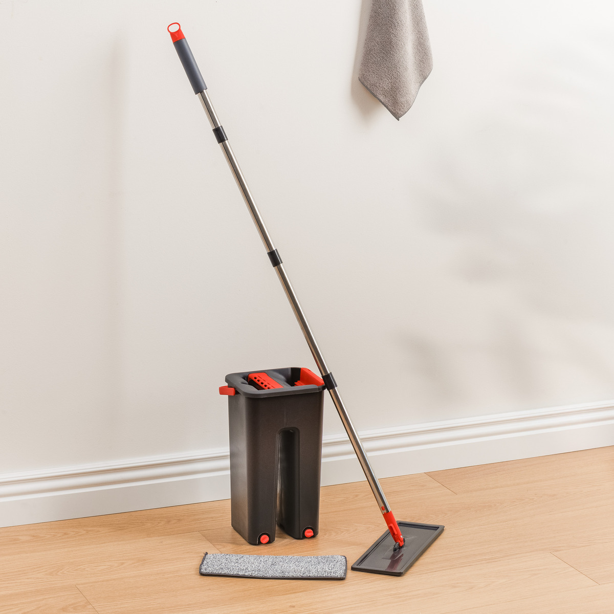 Seau essoreur avec balai 4l