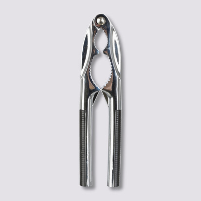 Casse noix en métal 