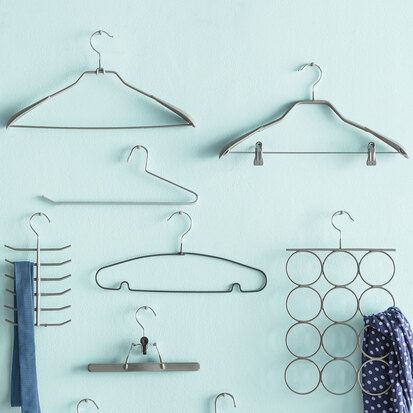 Lot de 2 cintres en métal Hang'suit