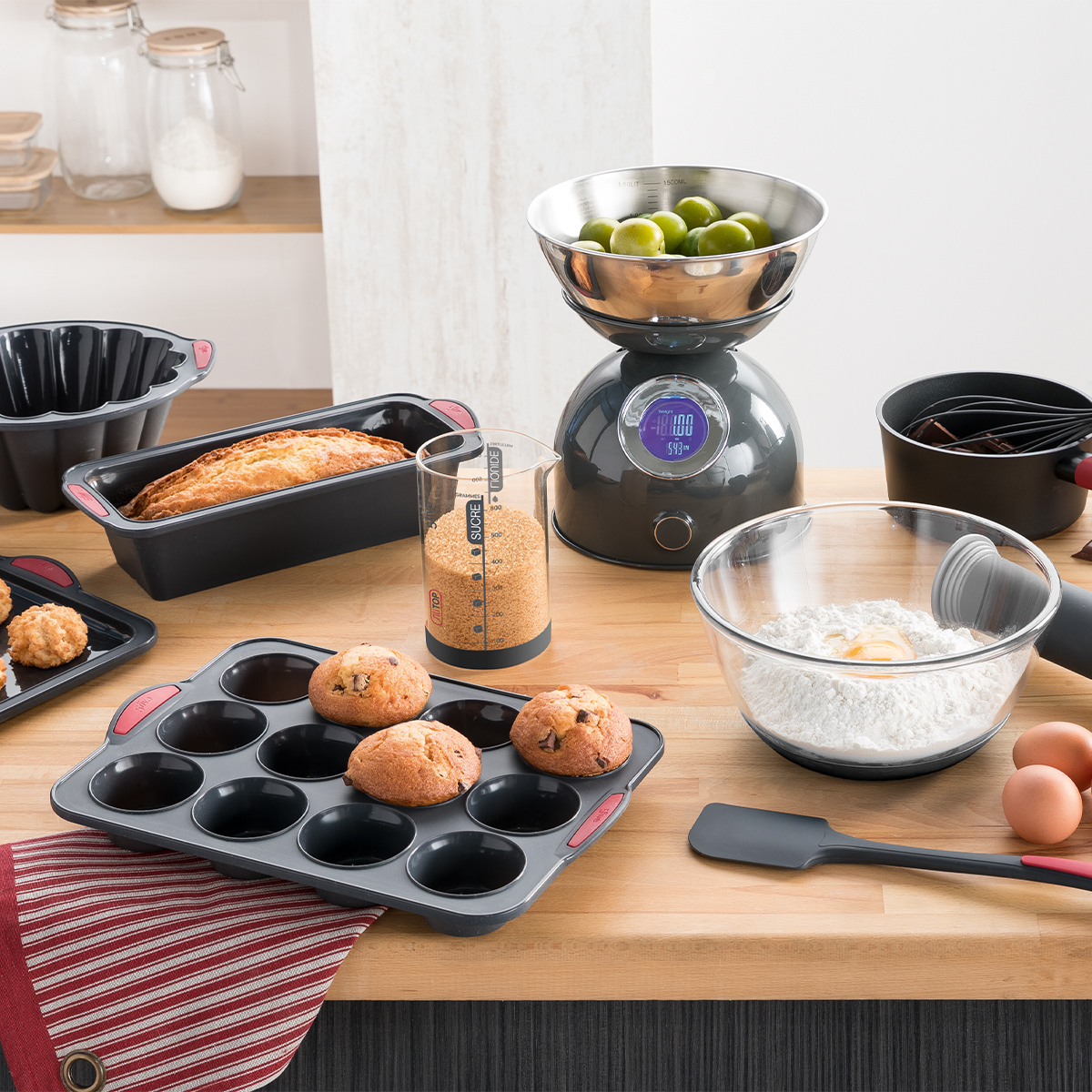 Moule 12 muffins silicone - noir Silitop