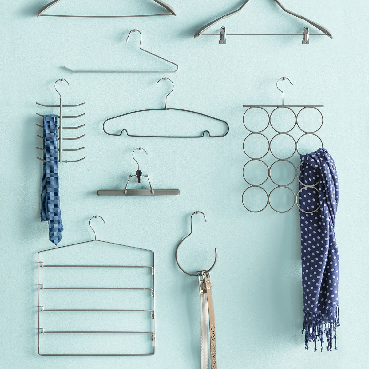 Lot de 5 cintres pantalons en métal Hang'pant