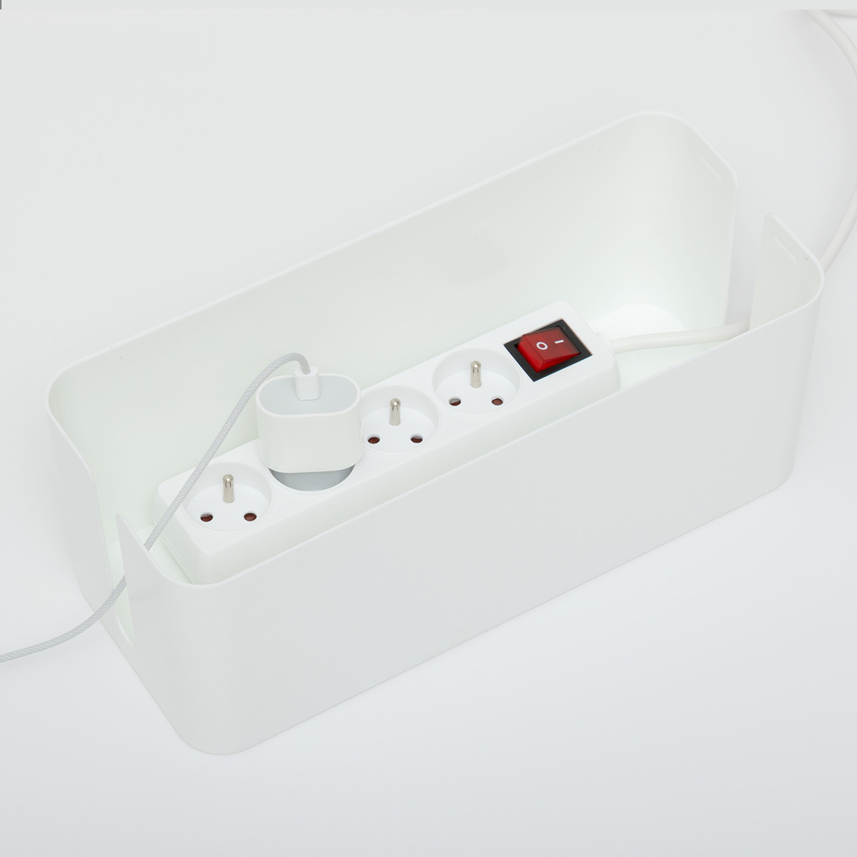 Boîte cache prises électriques 