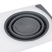 Planche à découper avec passoir retractable 