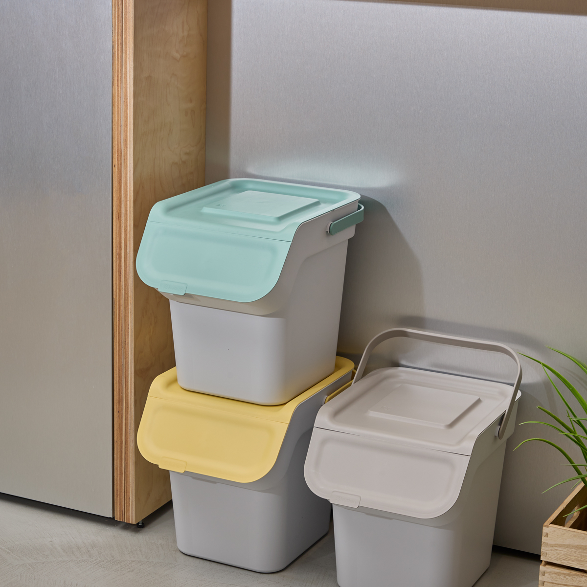 Poubelle de tri sélectif empilable en plastique 20l 