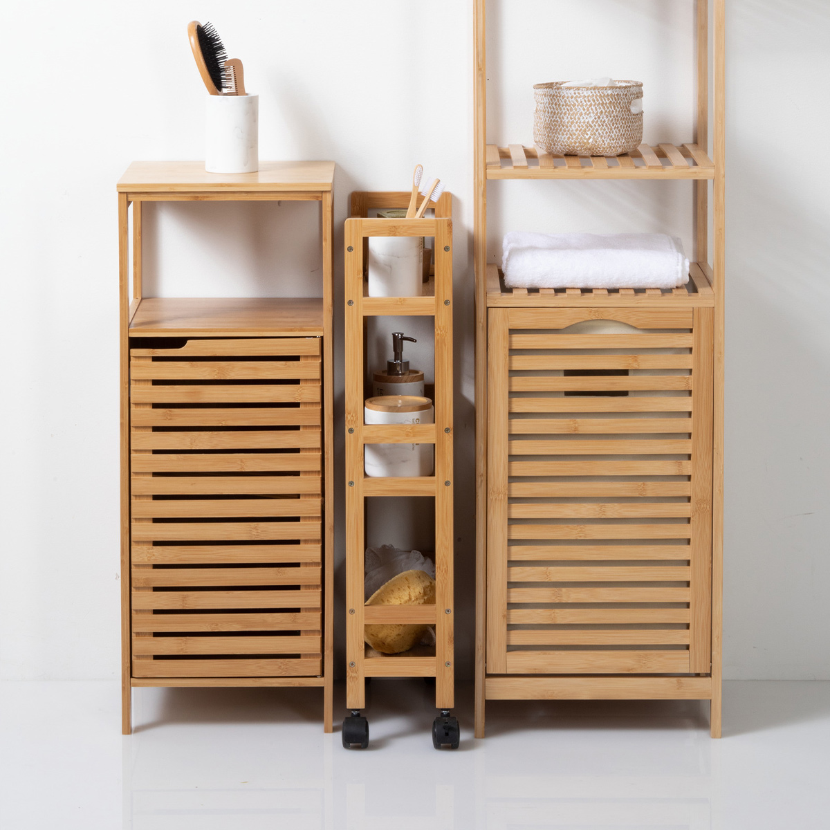 Desserte étroite 3 niveaux à roulettes Bambou