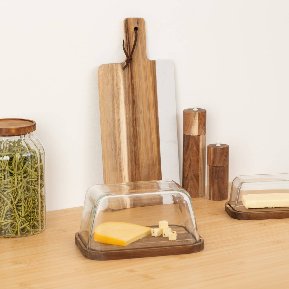 Boîte à fromage, socle acacia 