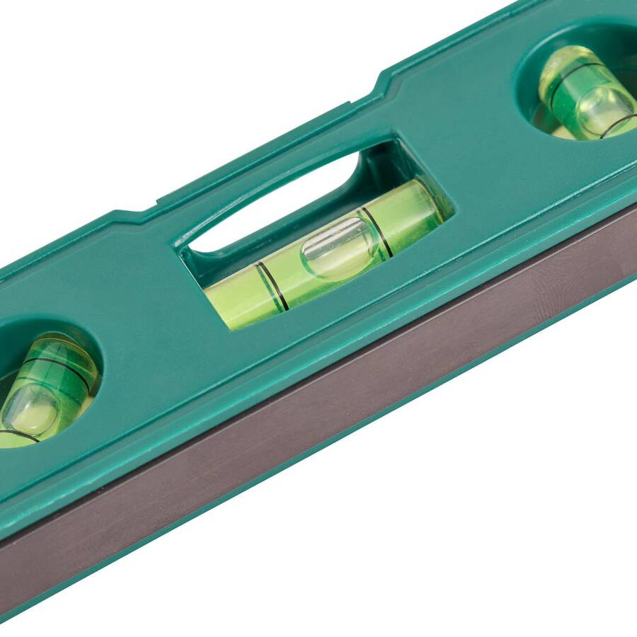 Mètre et niveaux à bulle