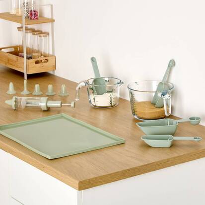 set-seringue-a-patisserie-et-6-douilles-l-23-cm