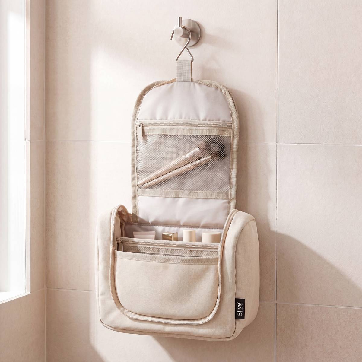 Trousse toilet voy+crochet ass 