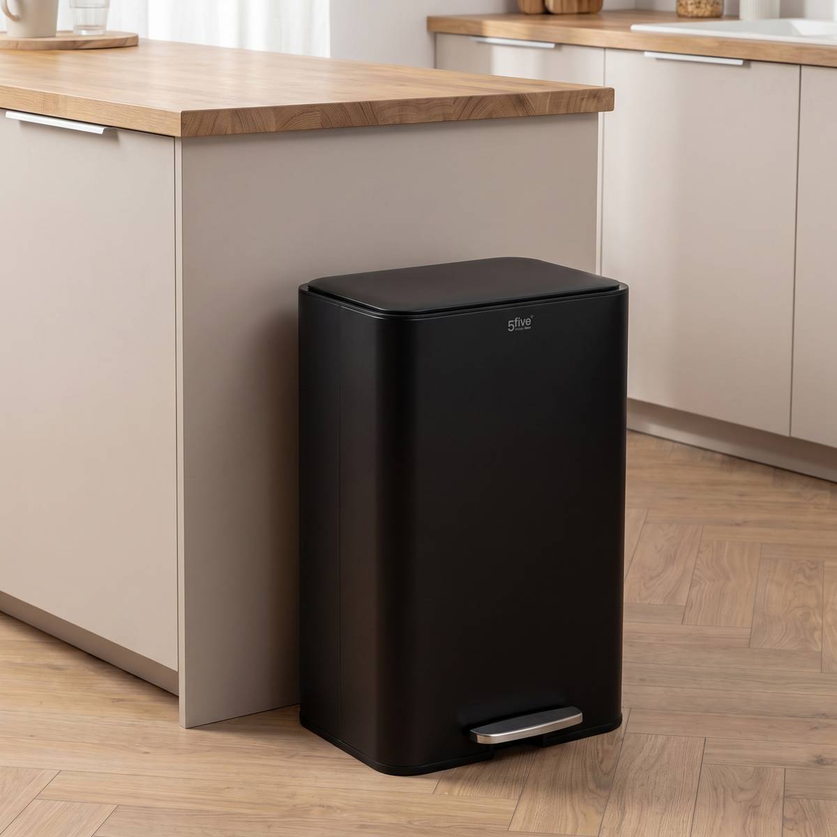 Poubelle manuelle, 50l, noir Delta