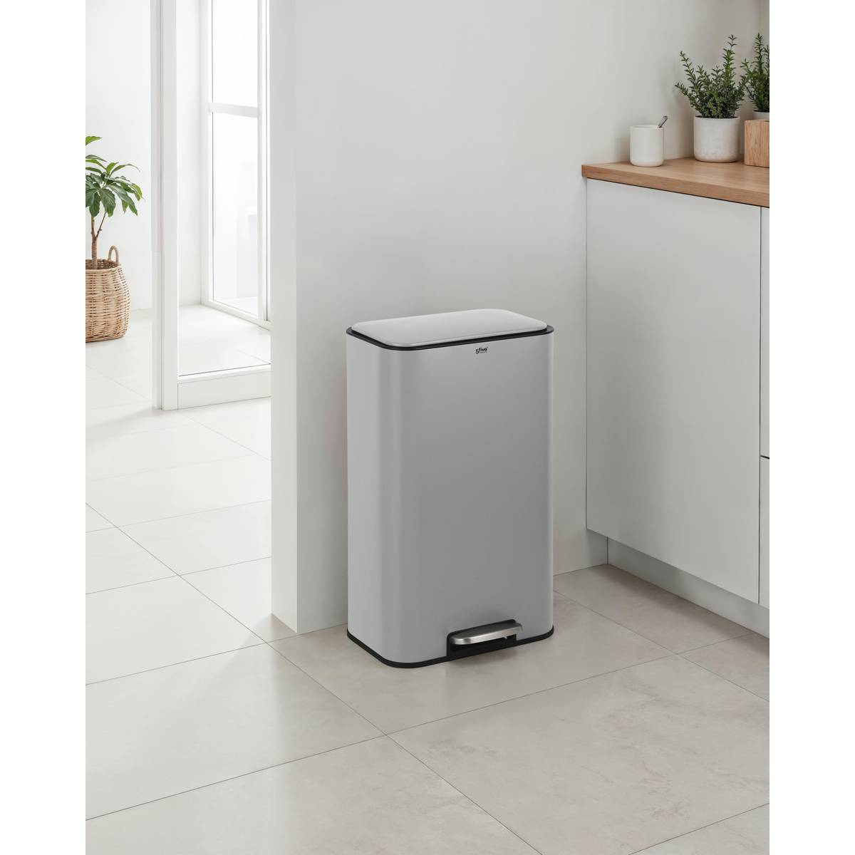 Poub rect 30l gris delta