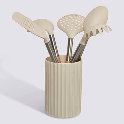 set-pot-et-5-ustensiles-d-6-2-cm-creme